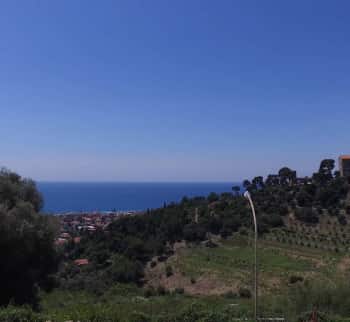 Terreno en Bordighera con proyecto de villa y vistas al mar